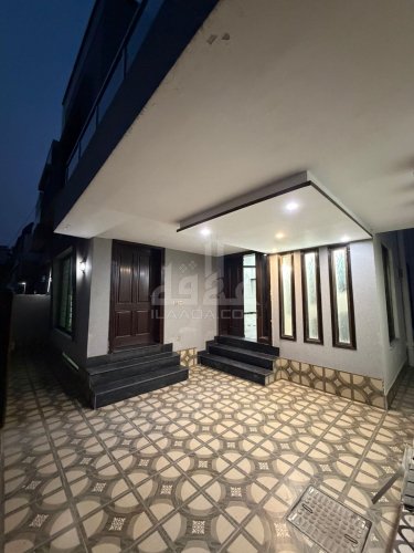 8 Marla House for sale in Sector B - Usman Block, Bahria Town, Lahore - (ID-15899)