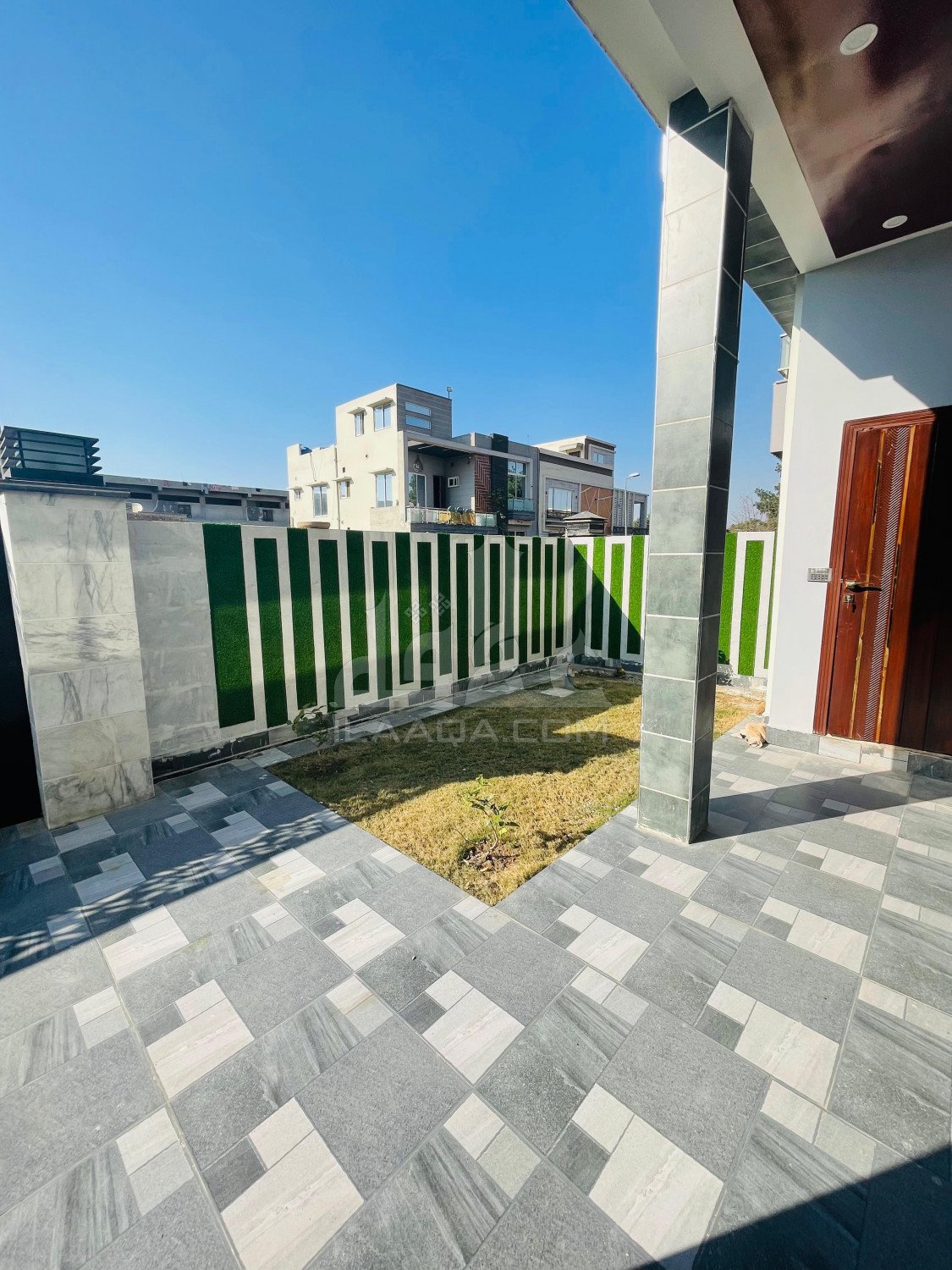 14 Marla House for sale in Overseas A / Awais Qarni Commercial, Bahria Town, Lahore - (ID-15900)