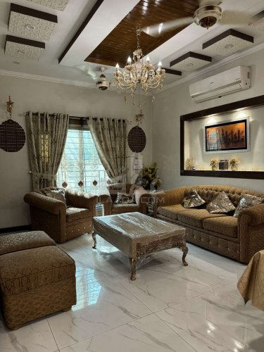 8 Marla House for sale in Sector B - Umer Block, Bahria Town, Lahore - (ID-16169)