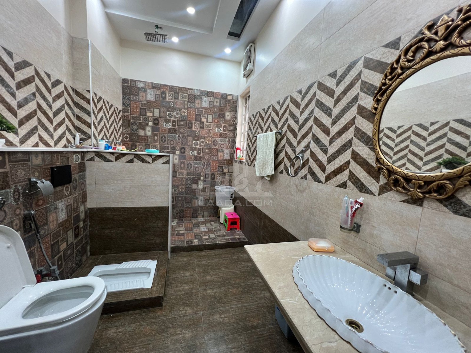1 Kanal House for sale in Overseas B, Bahria Town, Lahore - (ID-16190)