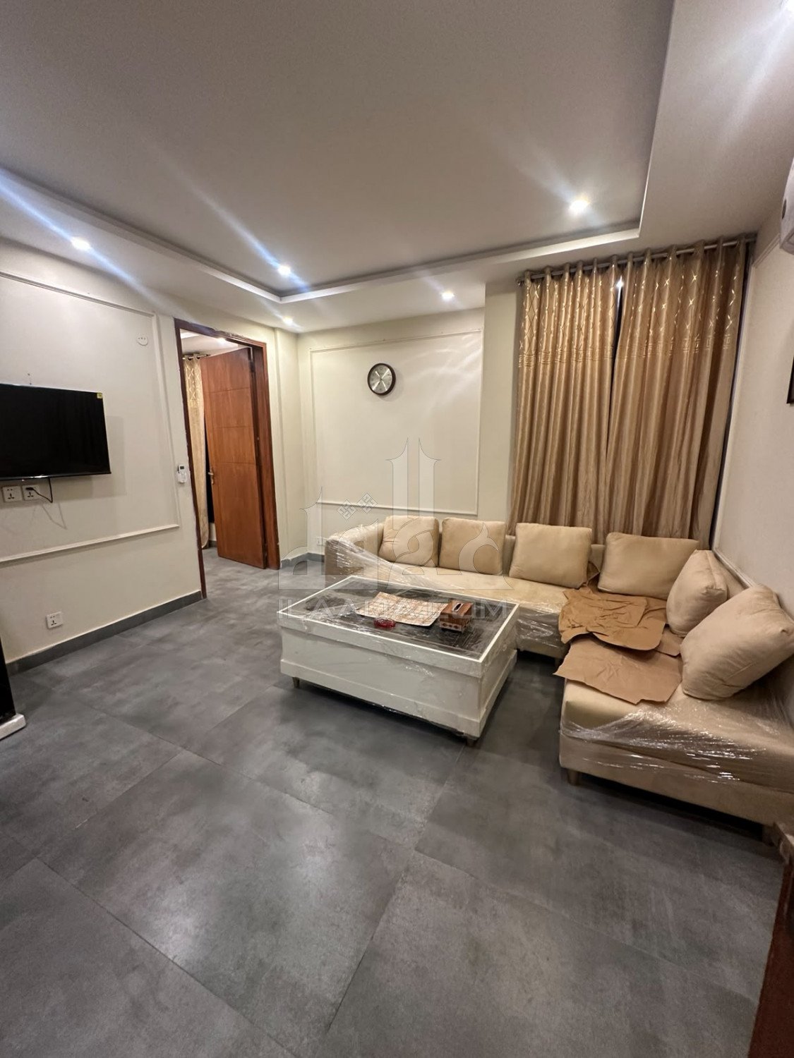 650 Sq. Feet Apartment for rent in Sector E - Rafi Commercial, Bahria Town, Lahore - (ID-16248)