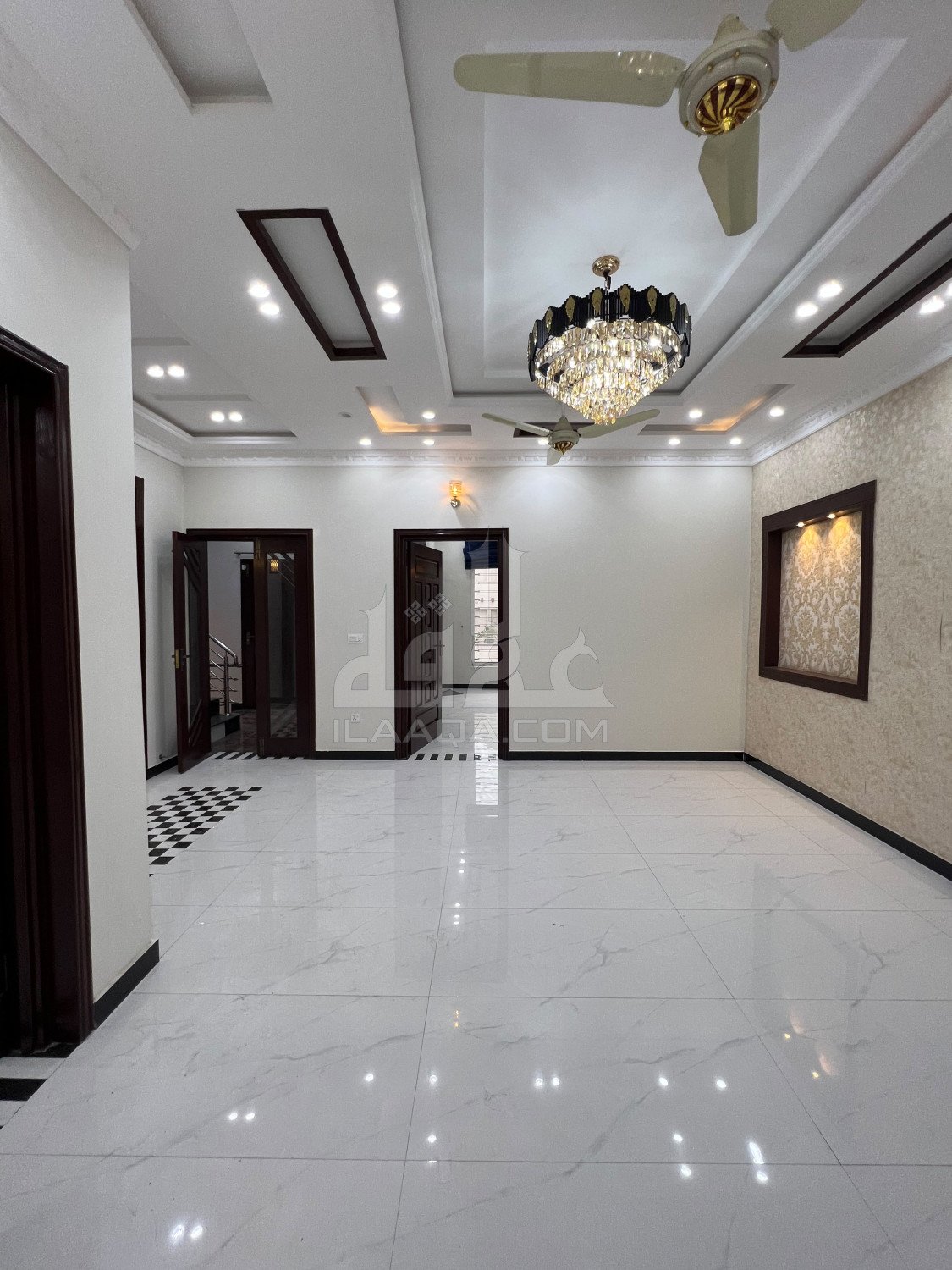 10 Marla House for sale in Sector C - Nargis/Hussain Block, Bahria Town, Lahore - (ID-16303)