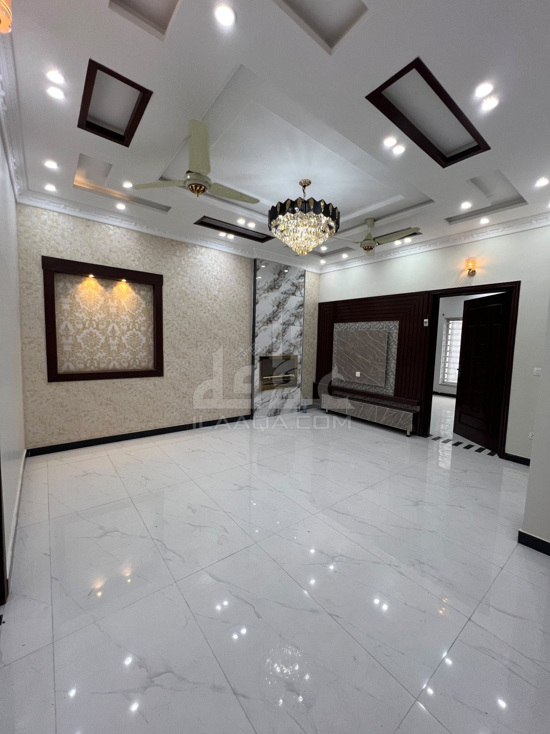 10 Marla House for sale in Sector C - Nargis/Hussain Block, Bahria Town, Lahore - (ID-16303)