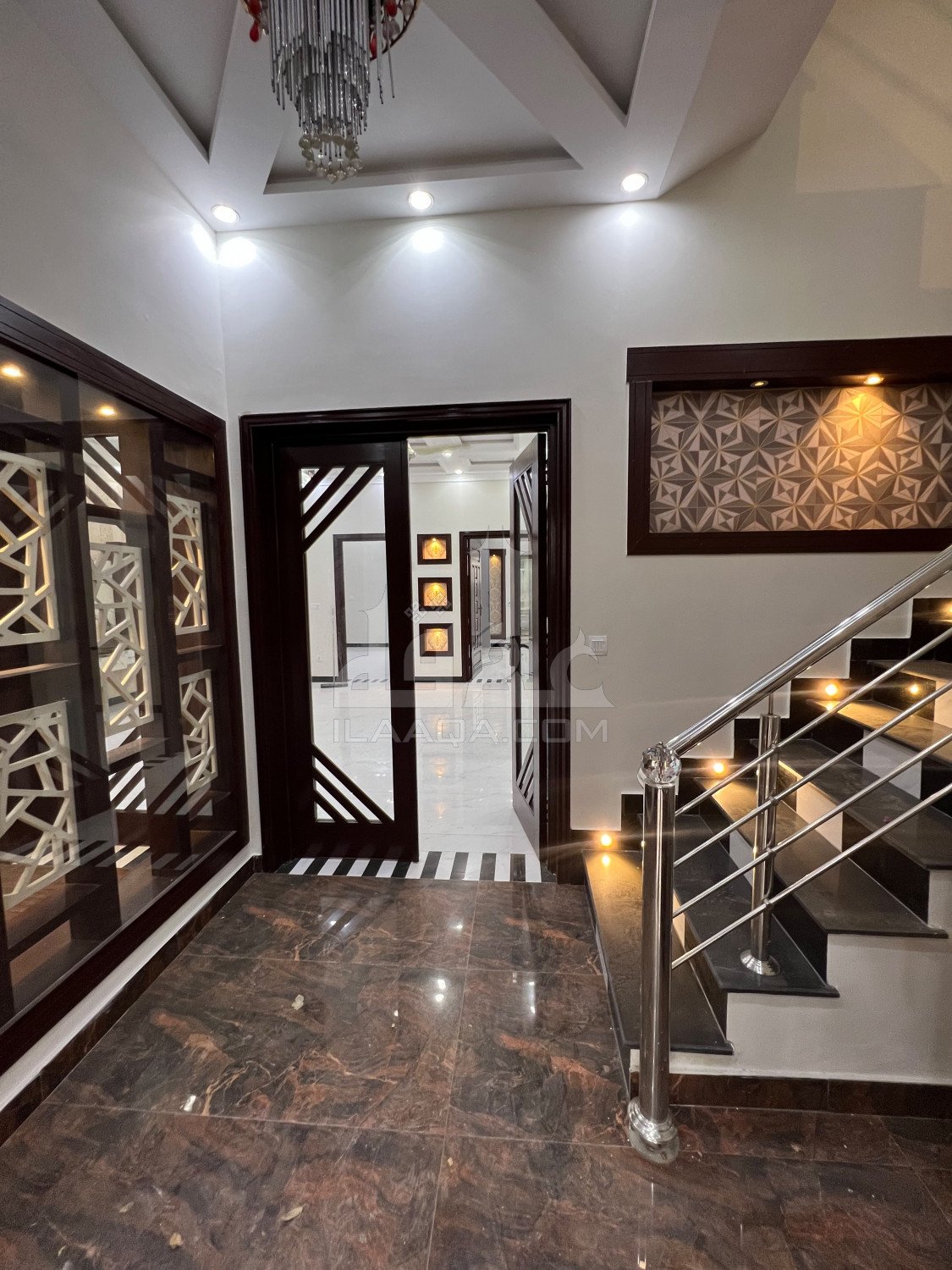 10 Marla House for sale in Sector C - Nargis/Hussain Block, Bahria Town, Lahore - (ID-16303)