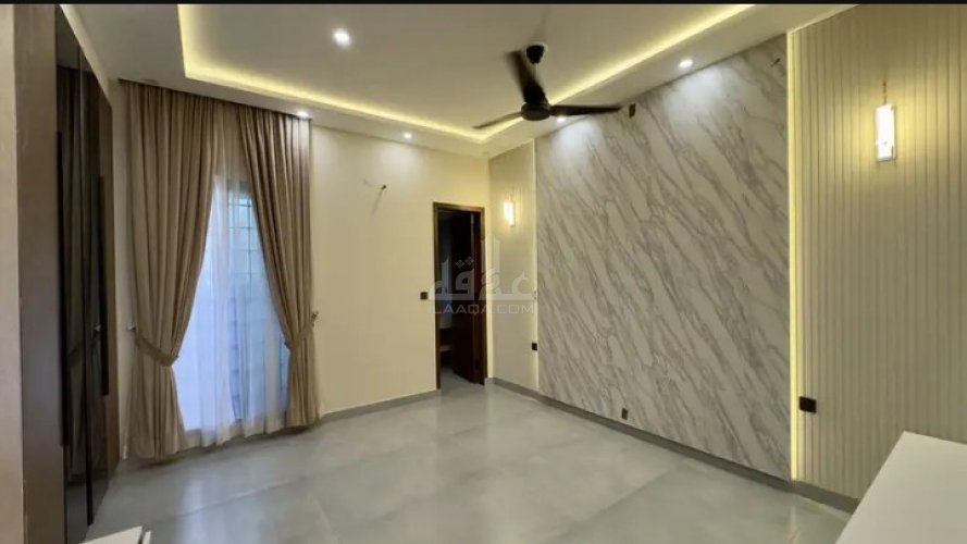 10 Marla House for sale in Sector E - Quaid Block, Bahria Town, Lahore - (ID-16494)