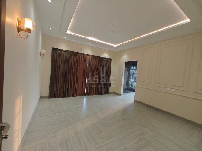 320 Sq. Feet Apartment for sale in Sector E - Iqbal Block, Bahria Town, Lahore - (ID-16724)