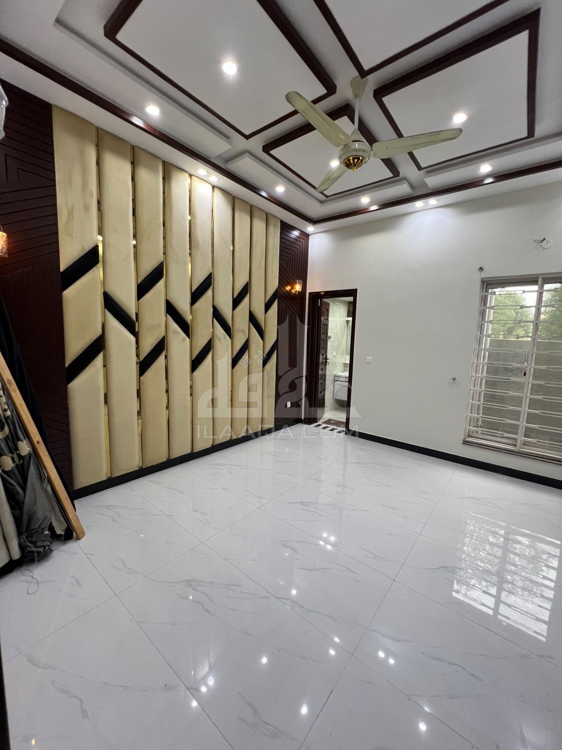 10 Marla House for sale in Sector C - Nargis/Hussain Block, Bahria Town, Lahore - (ID-16750)