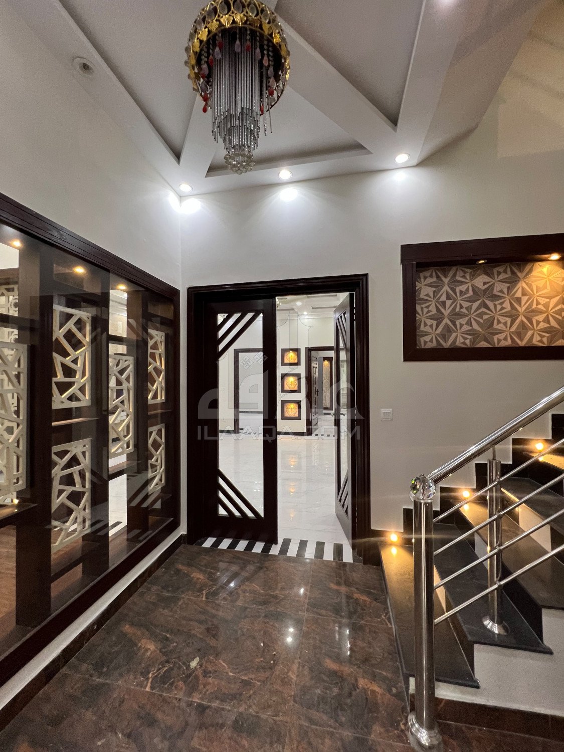 10 Marla House for sale in Sector C - Nargis/Hussain Block, Bahria Town, Lahore - (ID-16750)