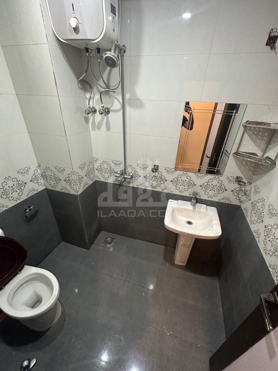 550 Sq. Feet Apartment for rent in Sector C - Gulmohar Block, Bahria Town, Lahore - (ID-16769)