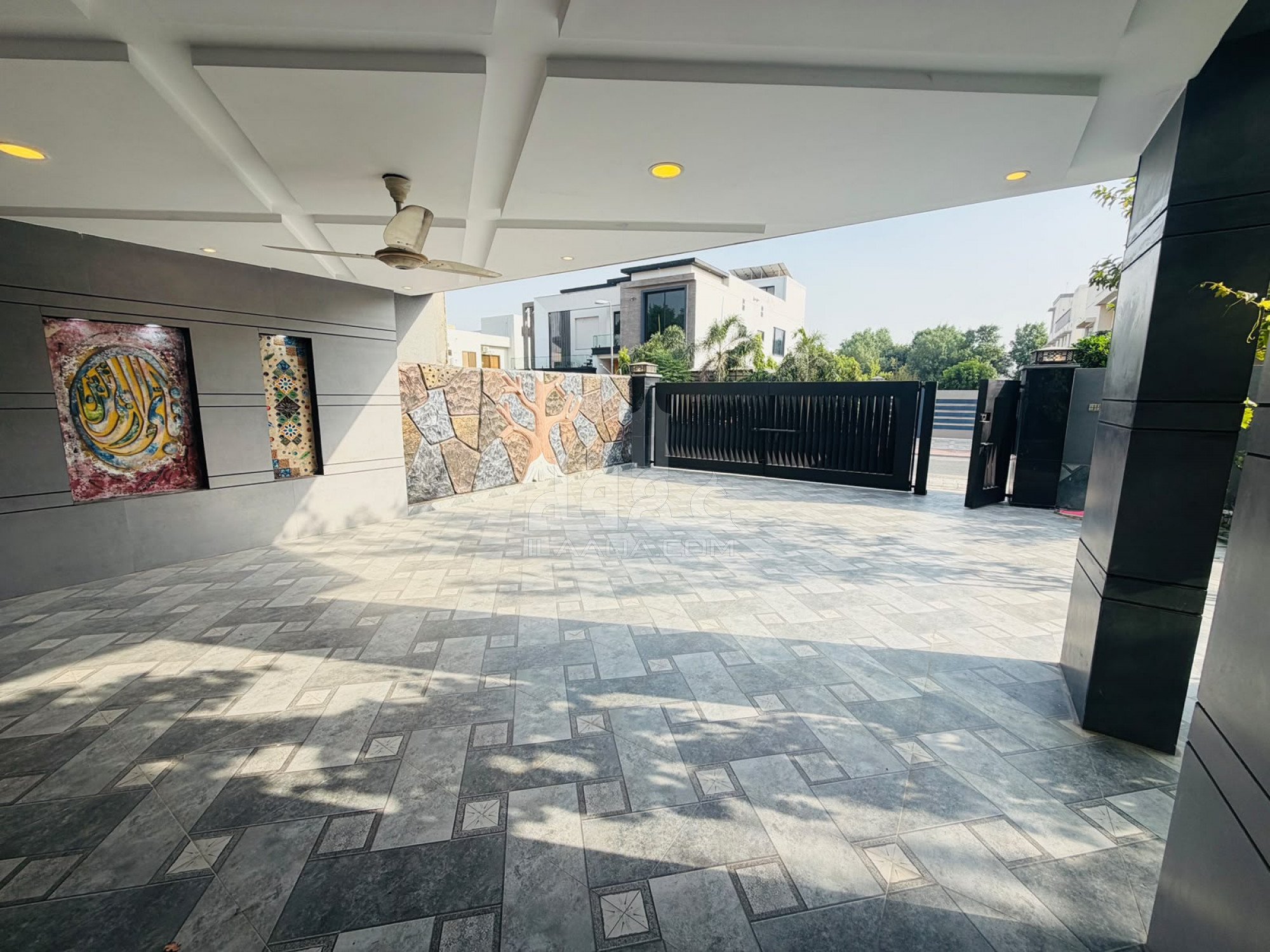 1 Kanal House for sale in Sector E - Nishtar Block, Bahria Town, Lahore - (ID-16865)