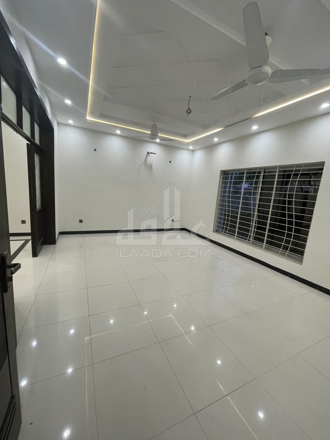 10 Marla House for sale in Sector C - Iris Block, Bahria Town, Lahore - (ID-16968)